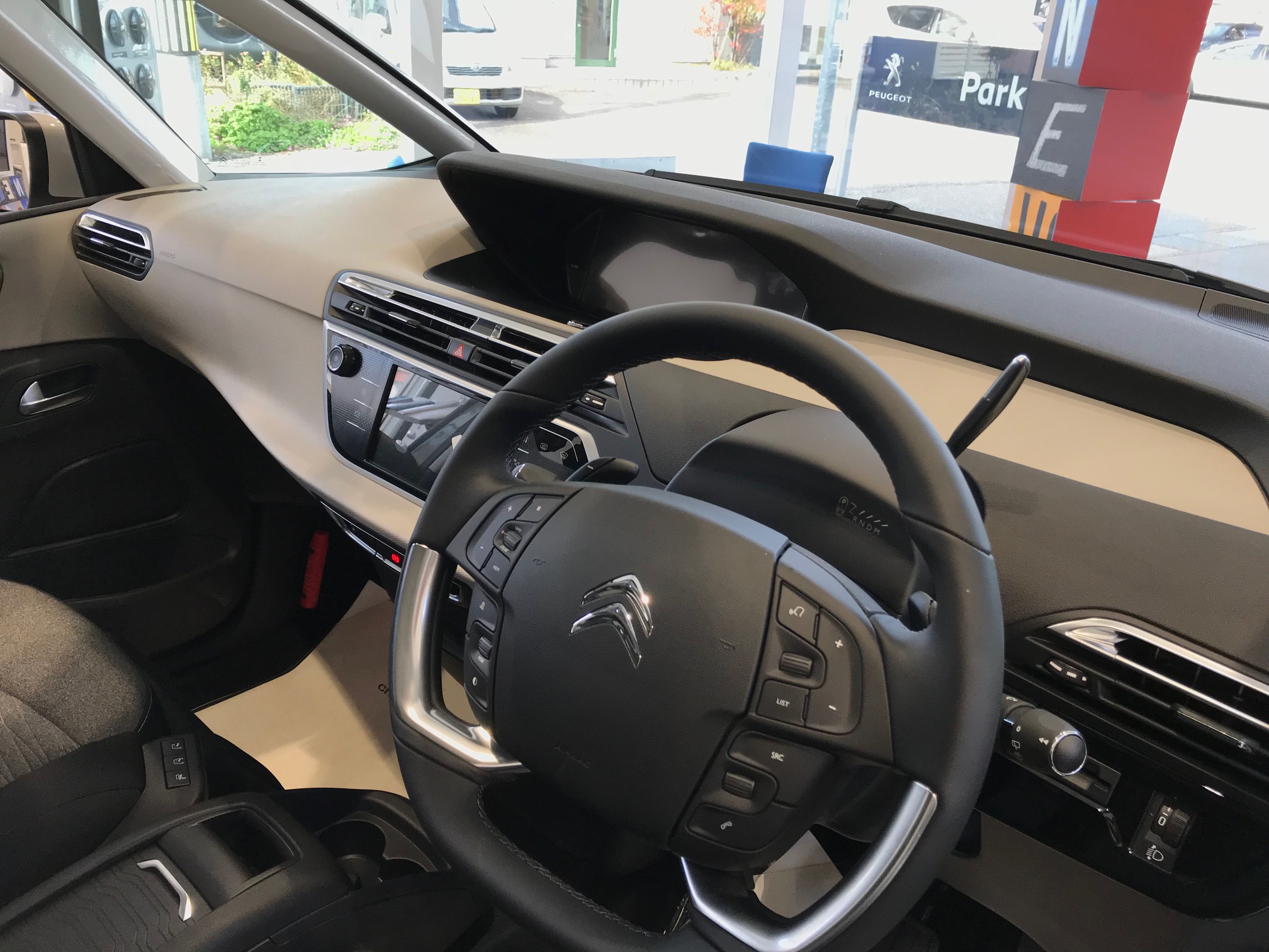 C4 PICASSO DUNE BEIGE debut！