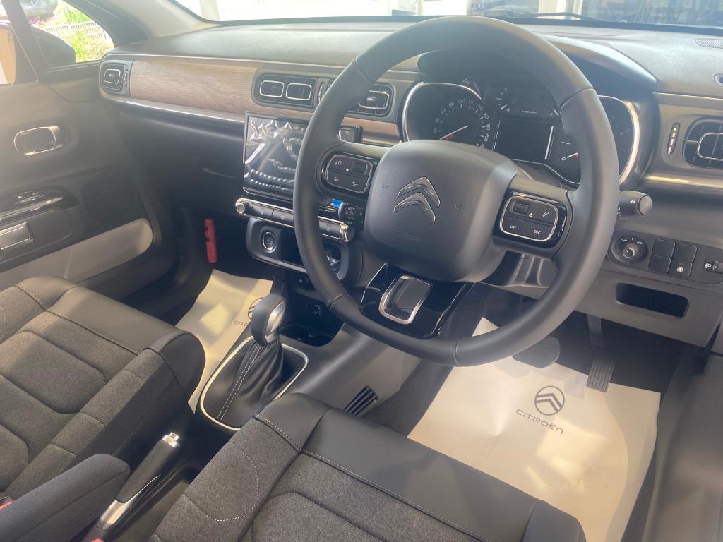 展示車両のご案内🚗